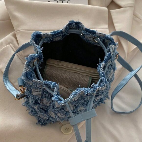 Blue Fashionable Women's Checkered Diamond-Shaped Shoulder Bucket Bag - Picture 10 of 10